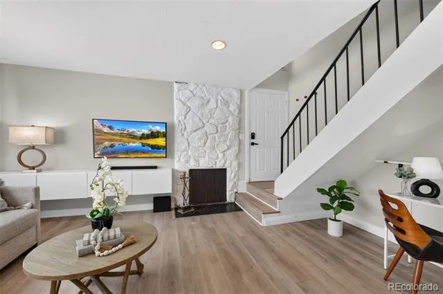 1306 S Carson Way Aurora, CO 80012