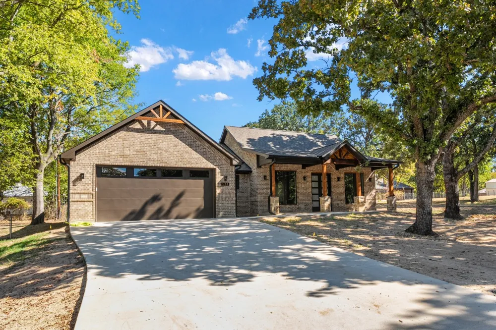 128 Autumn Wood Trail Gun Barrel City, TX 75156