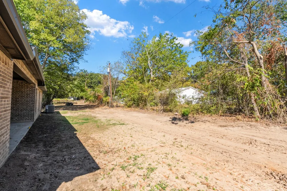 128 Autumn Wood Trail Gun Barrel City, TX 75156
