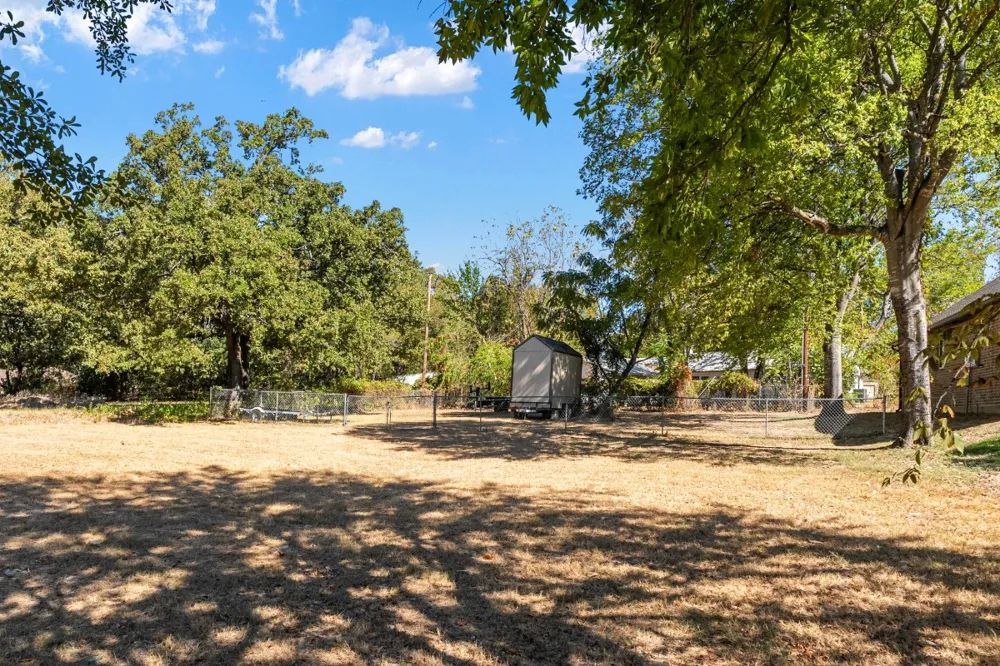 128 Autumn Wood Trail Gun Barrel City, TX 75156