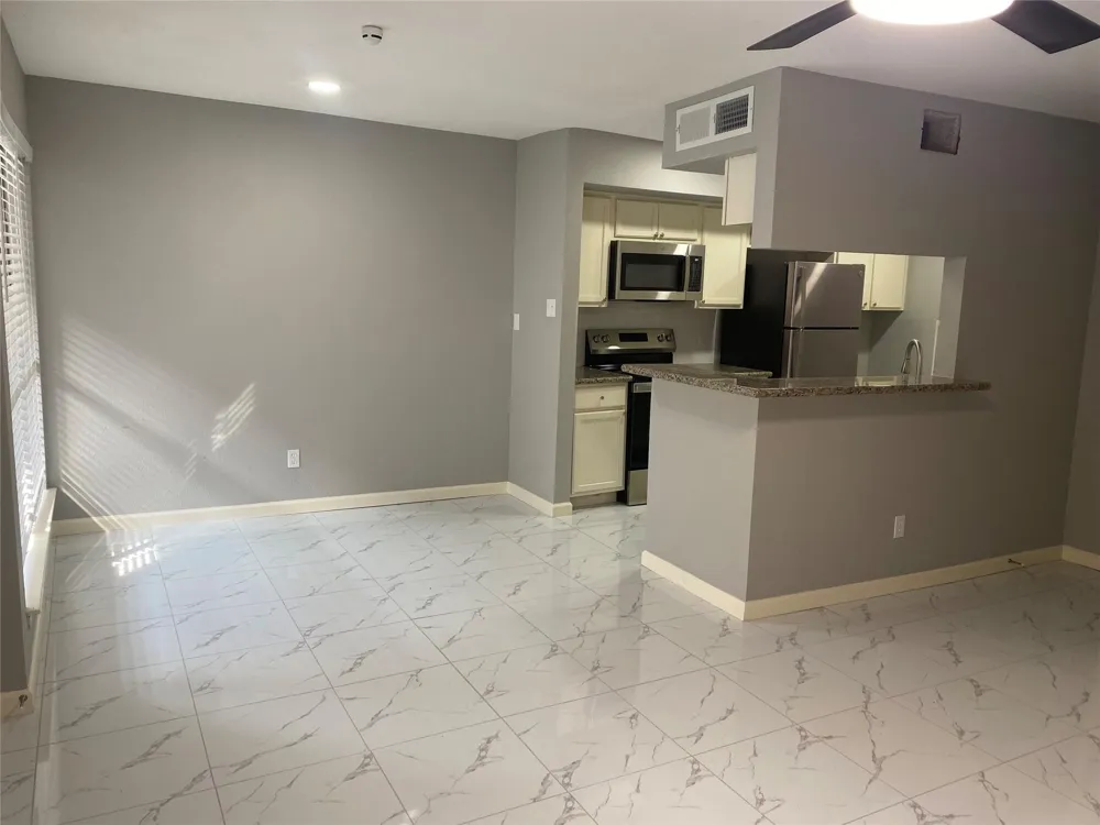6633 W Airport Boulevard #1304 Houston, TX 77035