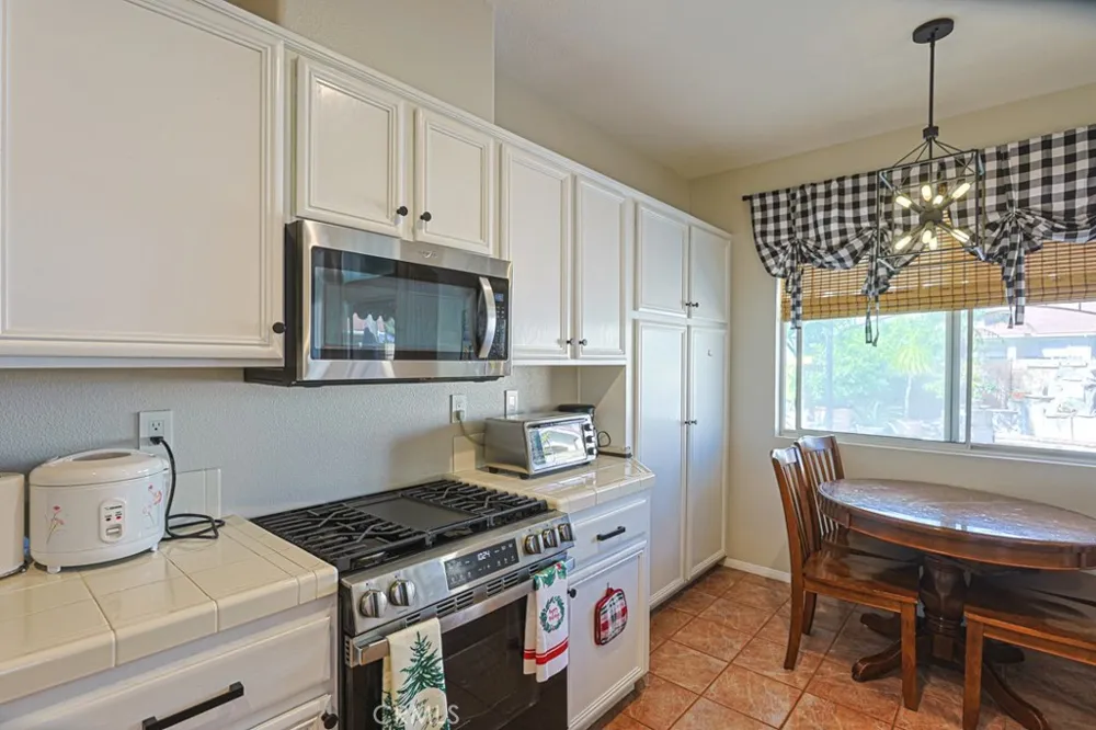 13661 Eastbridge Westminster, CA 92683