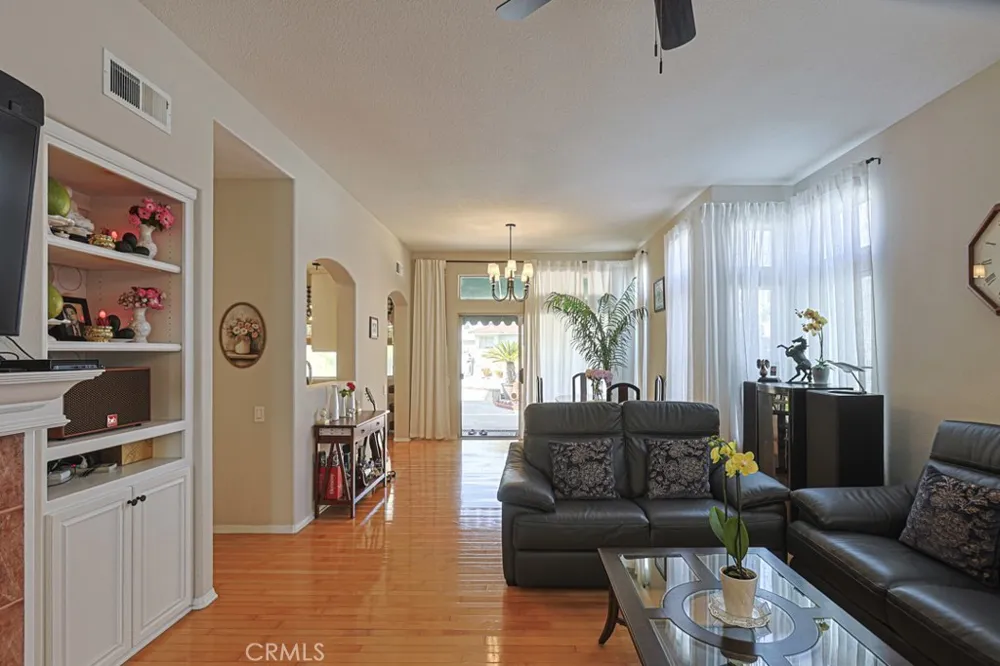 13661 Eastbridge Westminster, CA 92683