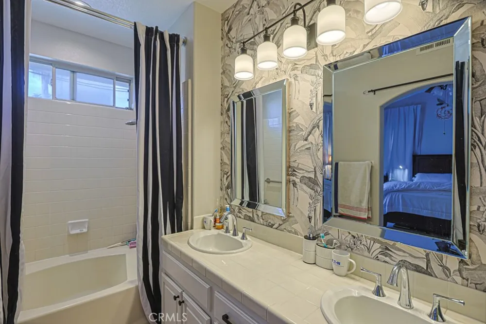 13661 Eastbridge Westminster, CA 92683