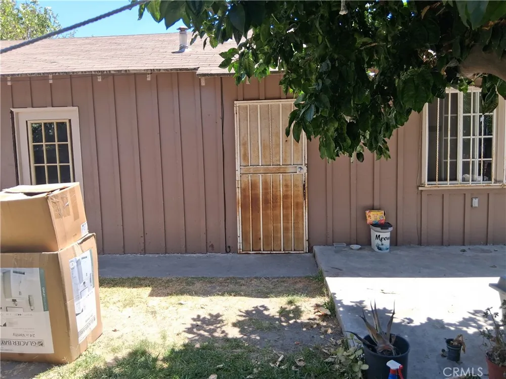11641 State Lynwood, CA 90262