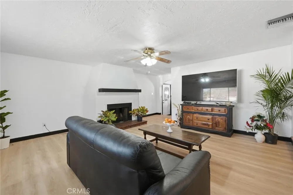 13532 Pierce St Pacoima, CA 91331