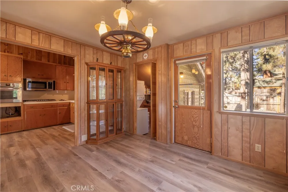 913 Tinkerbell Avenue Big Bear, CA 92314