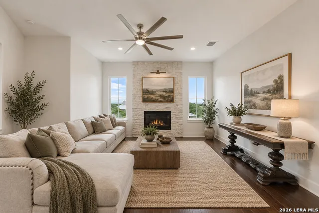 321 Bentwood Spring Branch, TX 78070