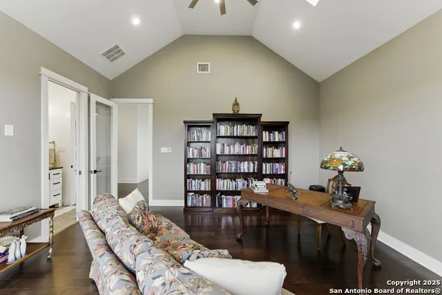 321 Bentwood Spring Branch, TX 78070