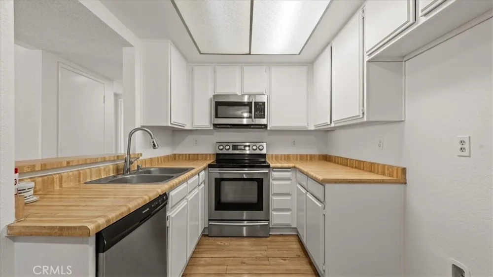 435 W 9th #B1 Upland, CA 91786