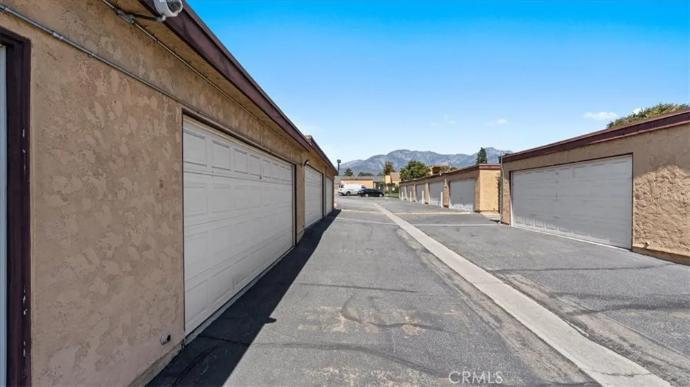 435 W 9th #B1 Upland, CA 91786