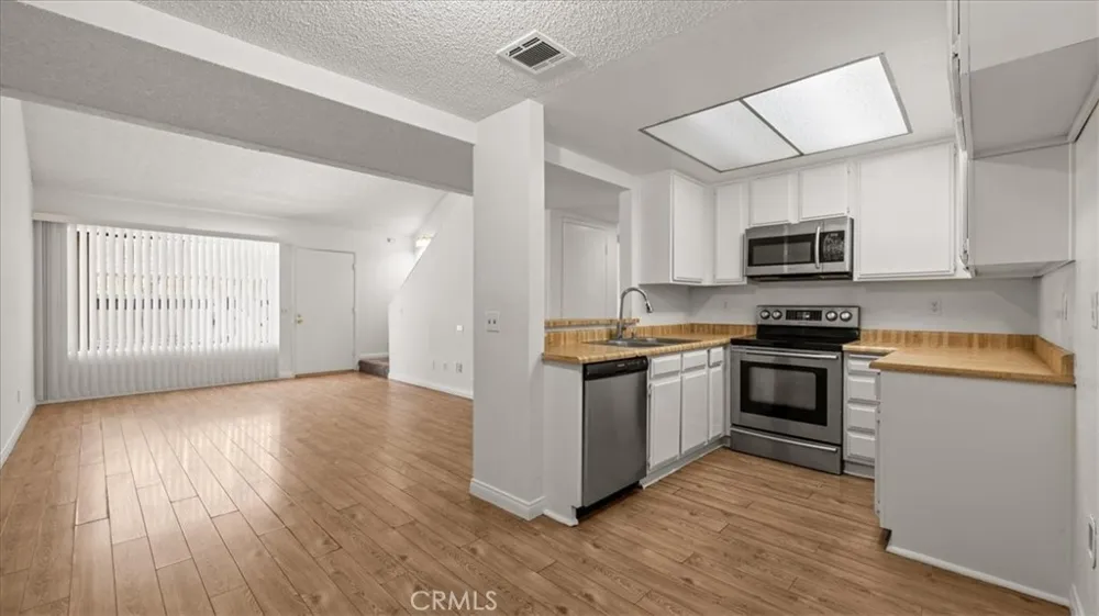 435 W 9th #B1 Upland, CA 91786