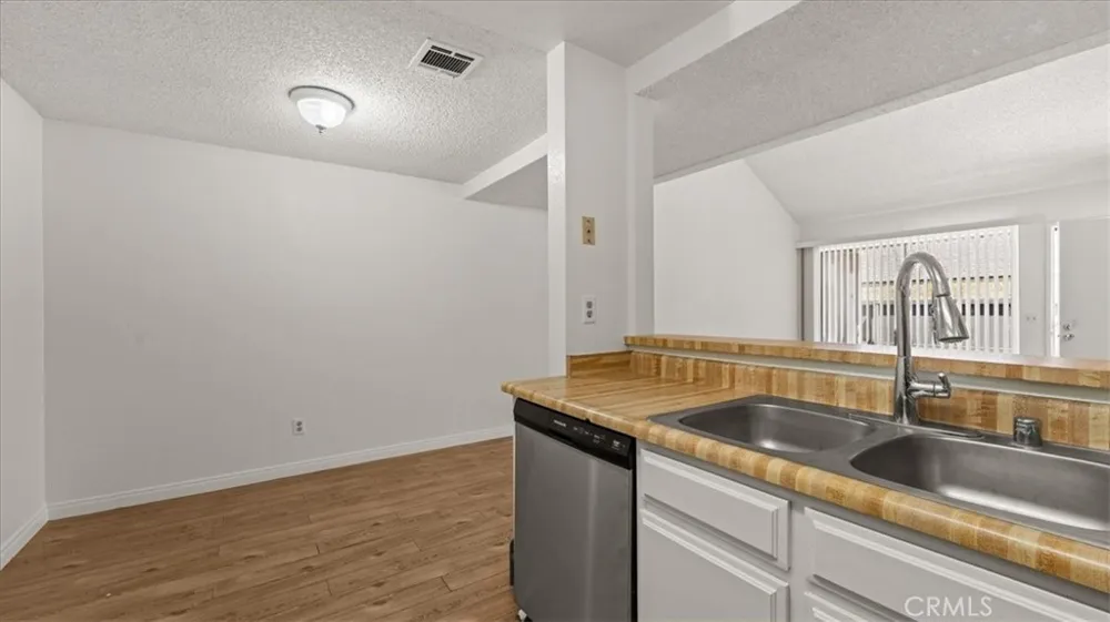 435 W 9th #B1 Upland, CA 91786