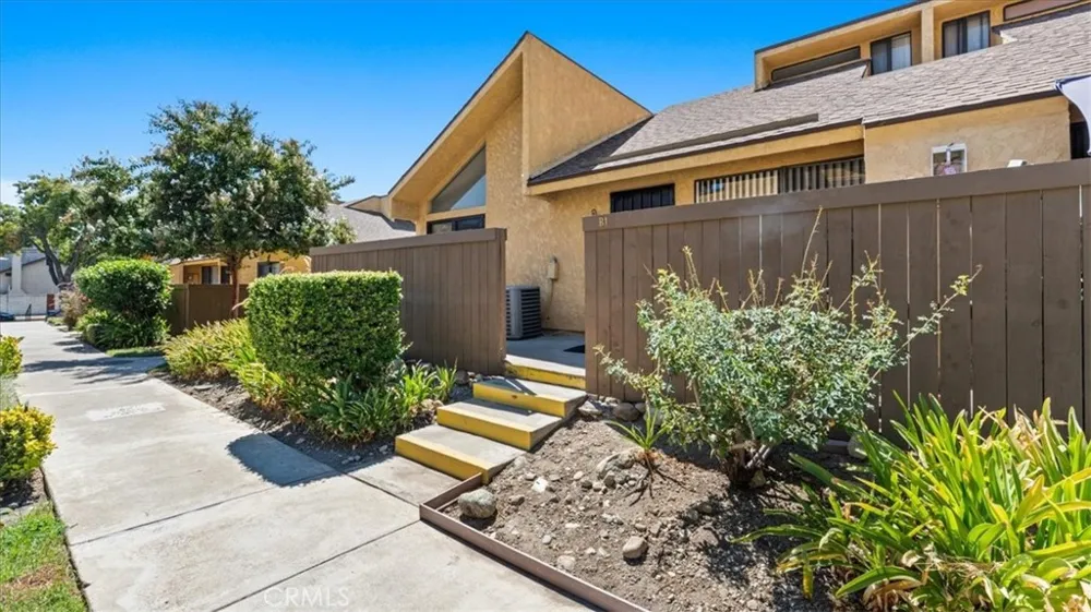 435 W 9th #B1 Upland, CA 91786