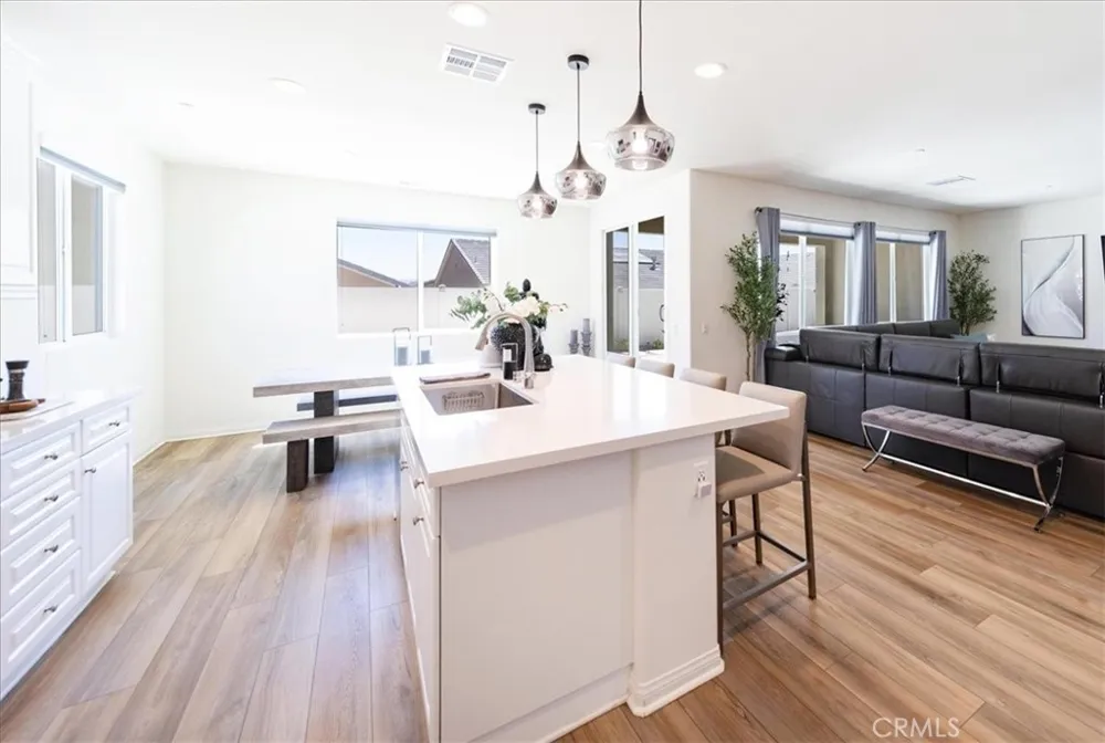32500 Mckiernan Menifee, CA 92584