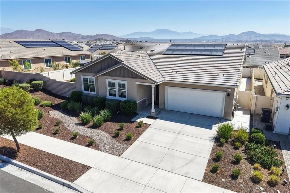 32500 Mckiernan Menifee, CA 92584