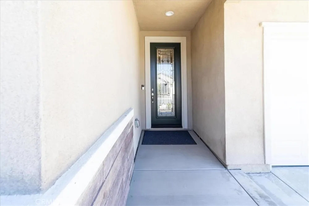 32500 Mckiernan Menifee, CA 92584