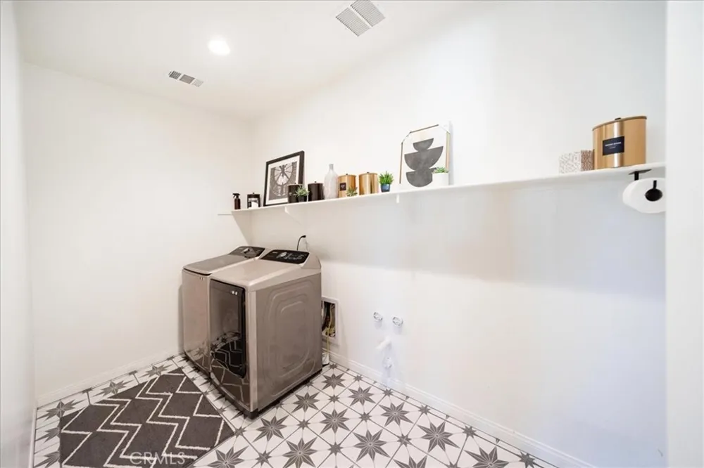 32500 Mckiernan Menifee, CA 92584