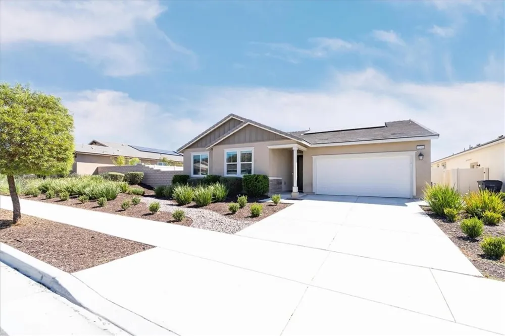 32500 Mckiernan Menifee, CA 92584