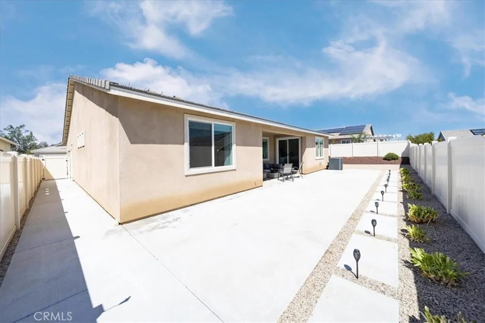 32500 Mckiernan Menifee, CA 92584