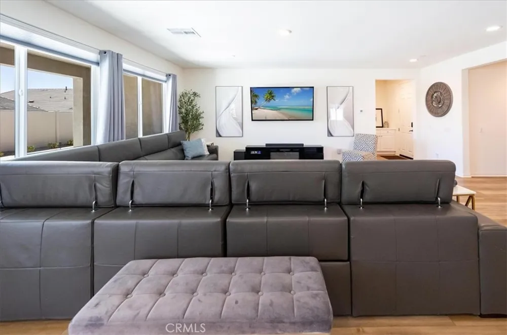 32500 Mckiernan Menifee, CA 92584