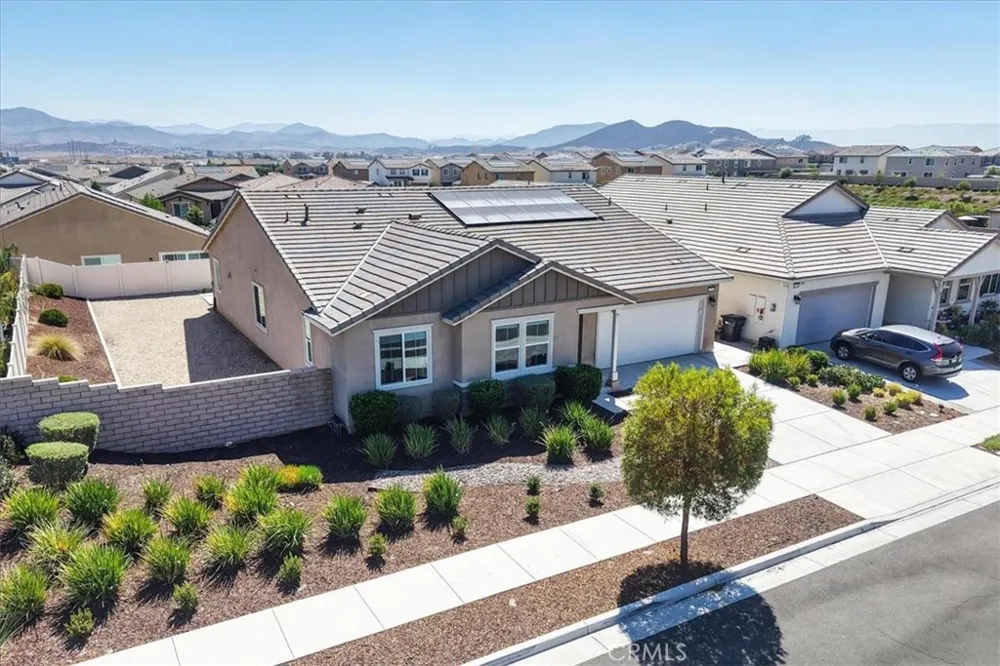 32500 Mckiernan Menifee, CA 92584