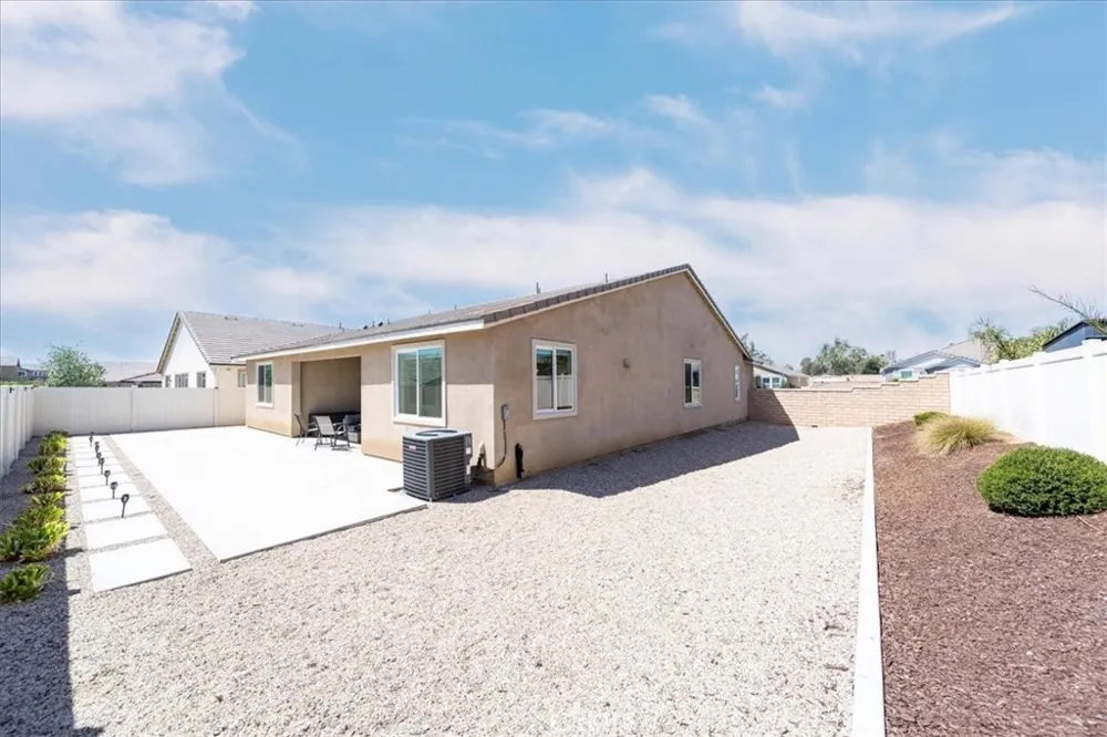 32500 Mckiernan Menifee, CA 92584