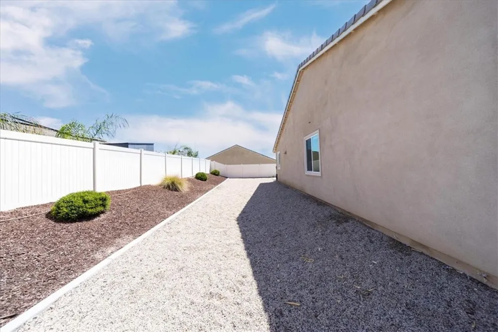 32500 Mckiernan Menifee, CA 92584
