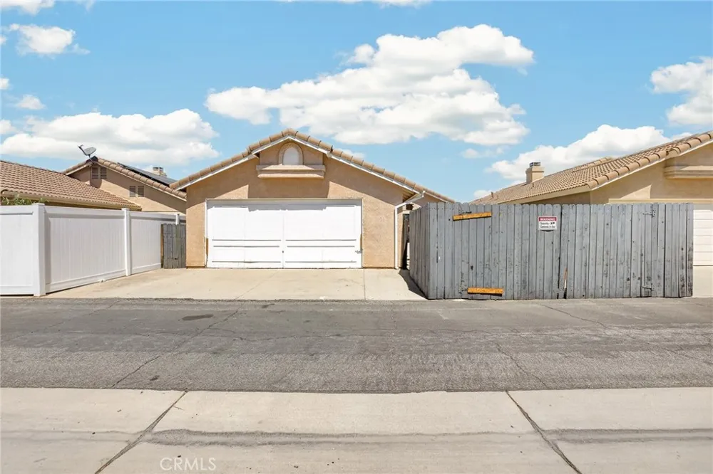 3033 W Fruitvale Hemet, CA 92545