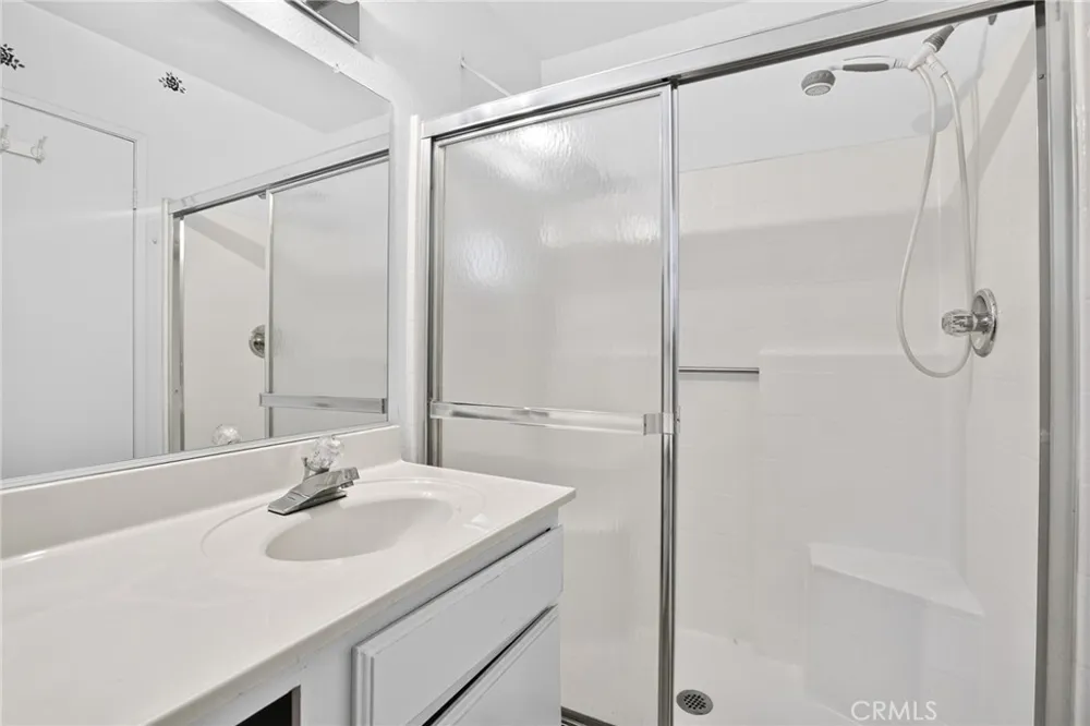 3033 W Fruitvale Hemet, CA 92545