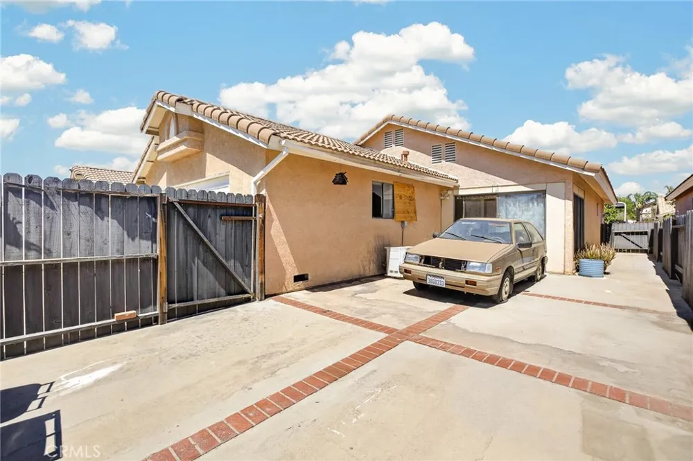 3033 W Fruitvale Hemet, CA 92545