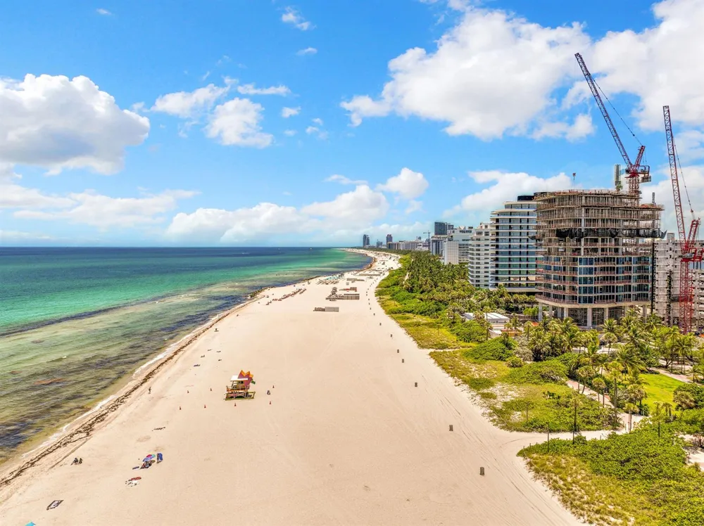 3710 Collins Avenue #N-304 Miami Beach, FL 33140