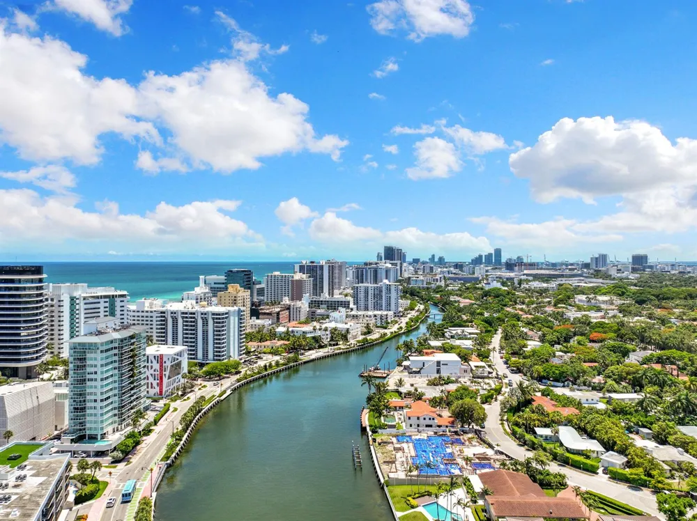 3710 Collins Avenue #N-304 Miami Beach, FL 33140