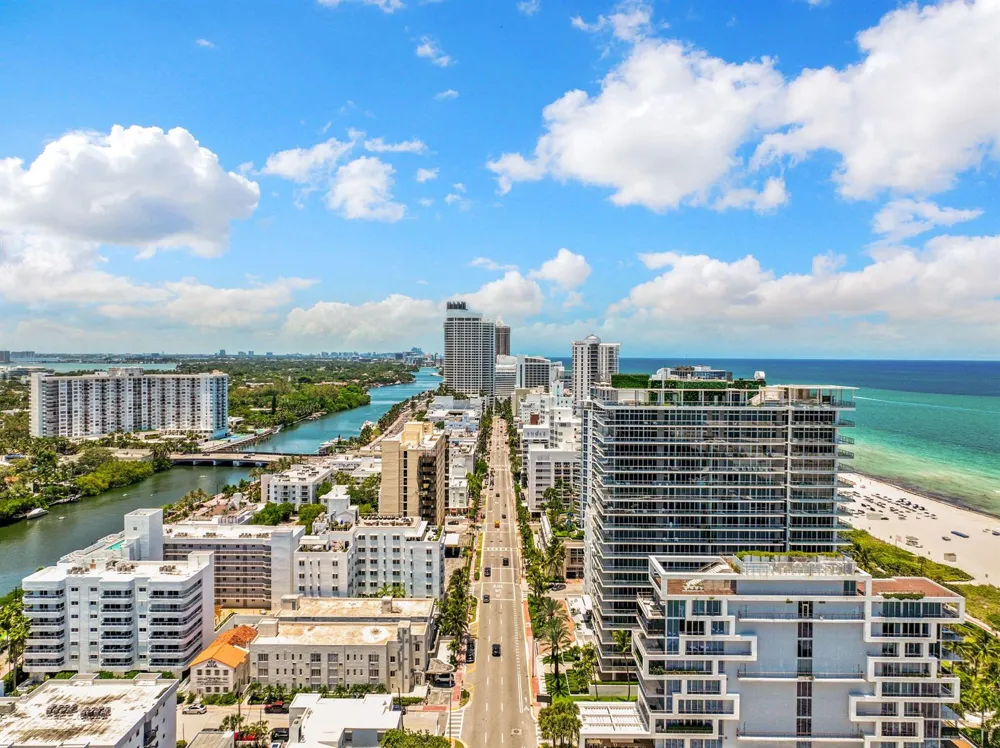 3710 Collins Avenue #N-304 Miami Beach, FL 33140