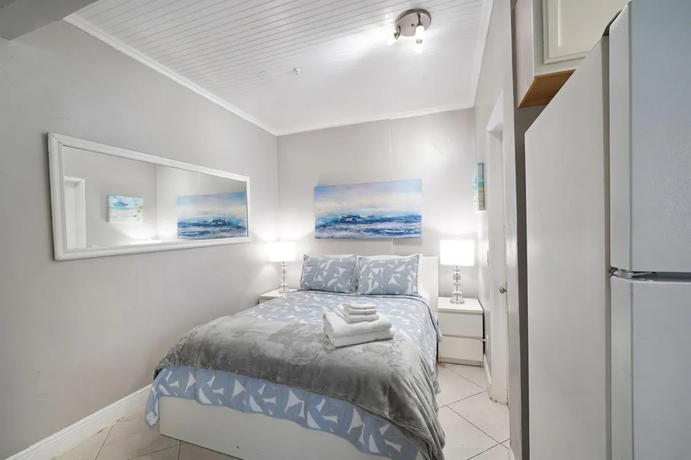 3710 Collins Avenue #N-304 Miami Beach, FL 33140
