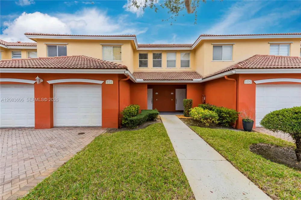 7401 Palomino Dr #114-1 Davie, FL 33024