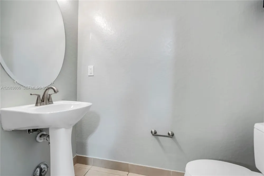 7401 Palomino Dr #114-1 Davie, FL 33024