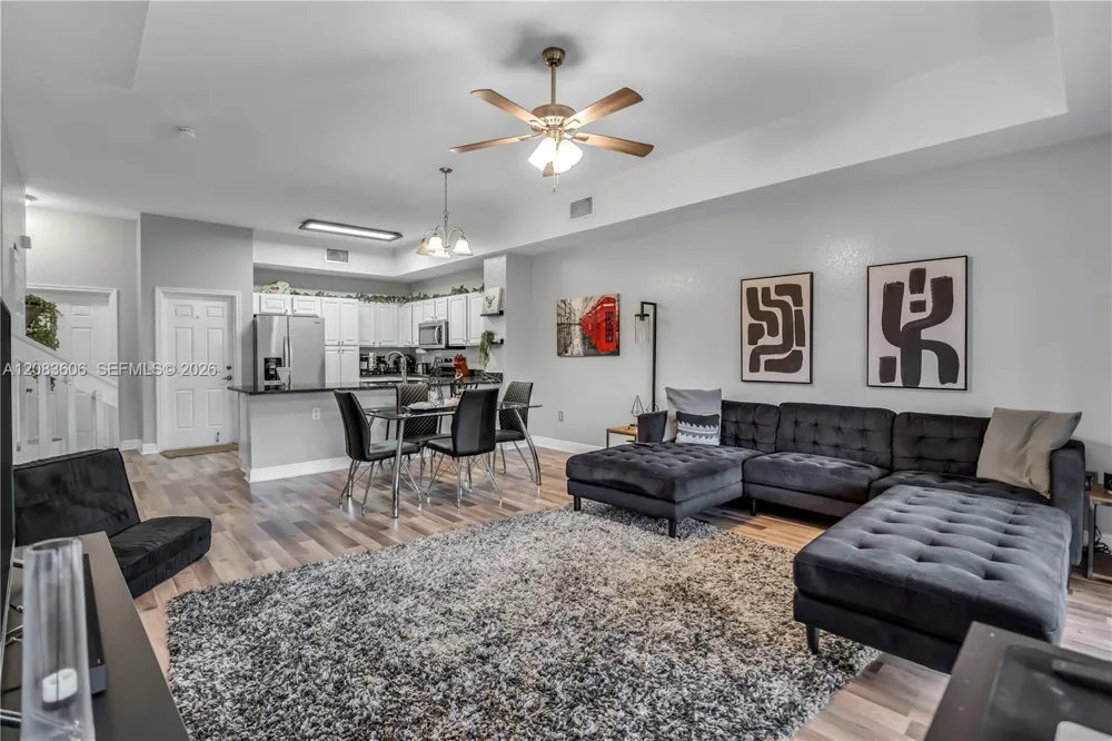 7401 Palomino Dr #114-1 Davie, FL 33024