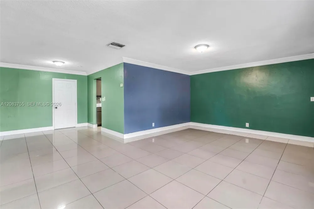 7108 NW 76th Ct Tamarac, FL 33321