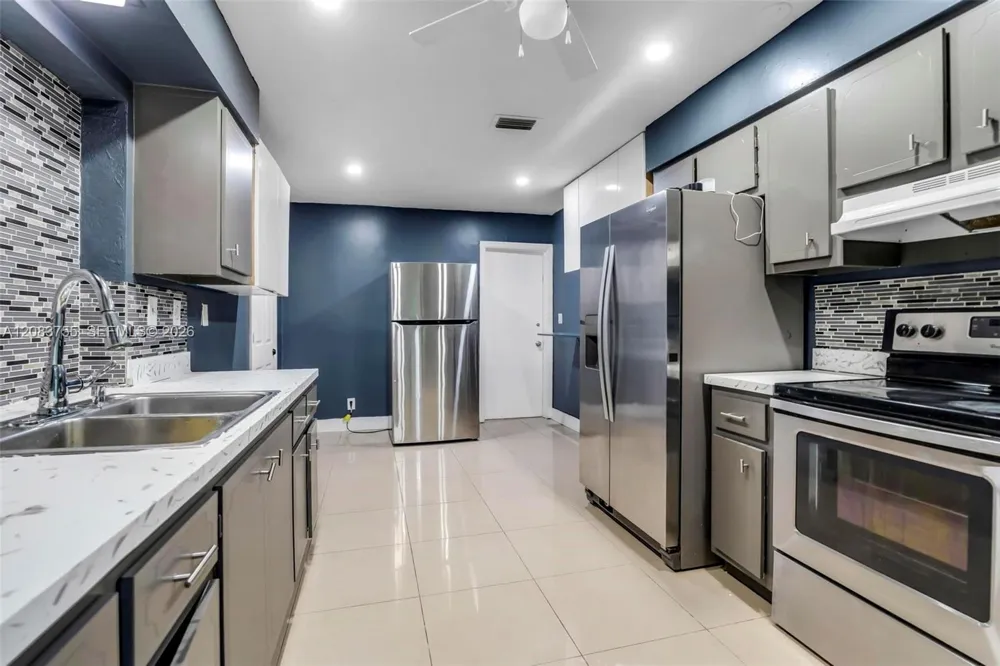 7108 NW 76th Ct Tamarac, FL 33321