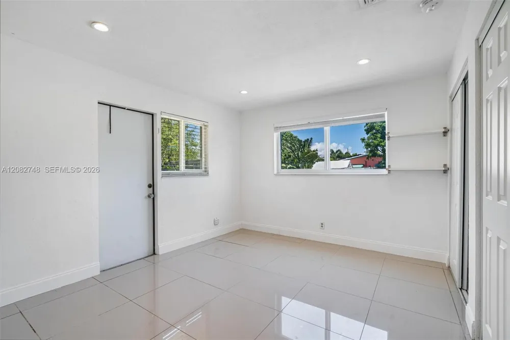 2201 NE 14th Ave #9 Wilton Manors, FL 33305