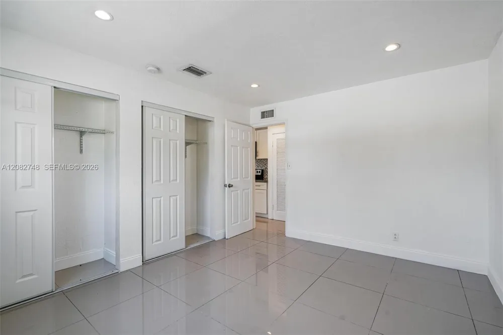 2201 NE 14th Ave #9 Wilton Manors, FL 33305