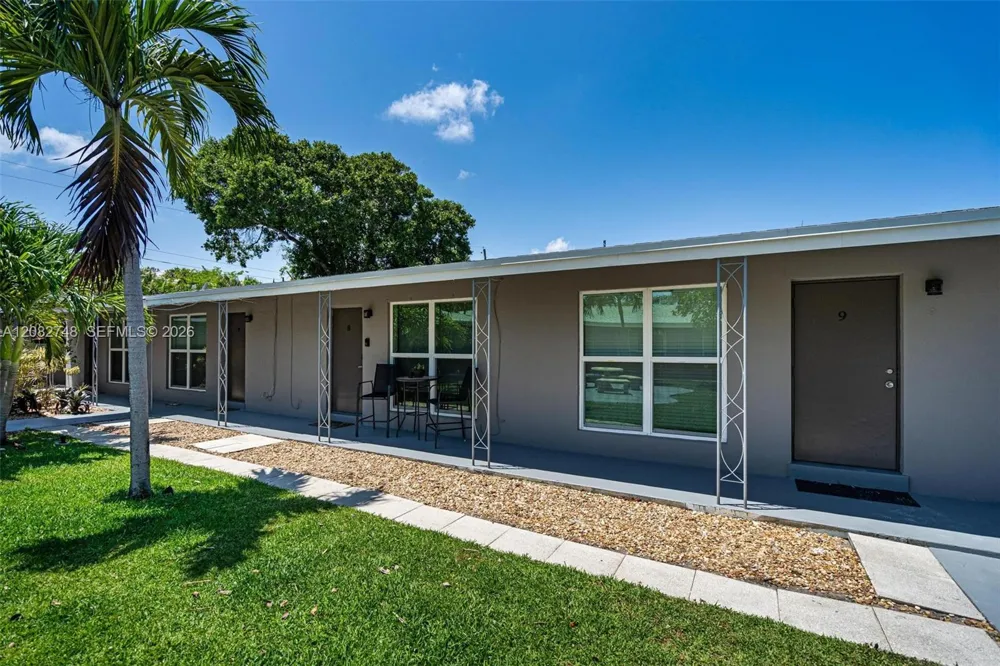 2201 NE 14th Ave #9 Wilton Manors, FL 33305