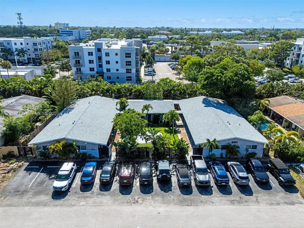 2201 NE 14th Ave #9 Wilton Manors, FL 33305