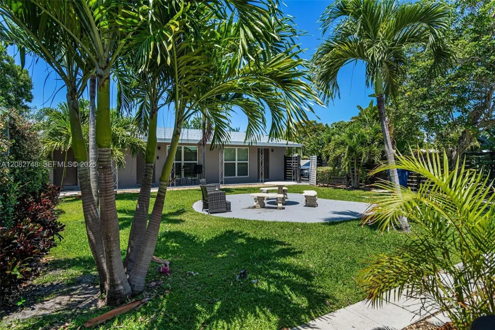 2201 NE 14th Ave #9 Wilton Manors, FL 33305