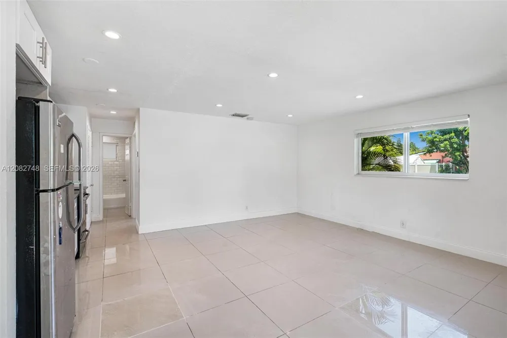 2201 NE 14th Ave #9 Wilton Manors, FL 33305