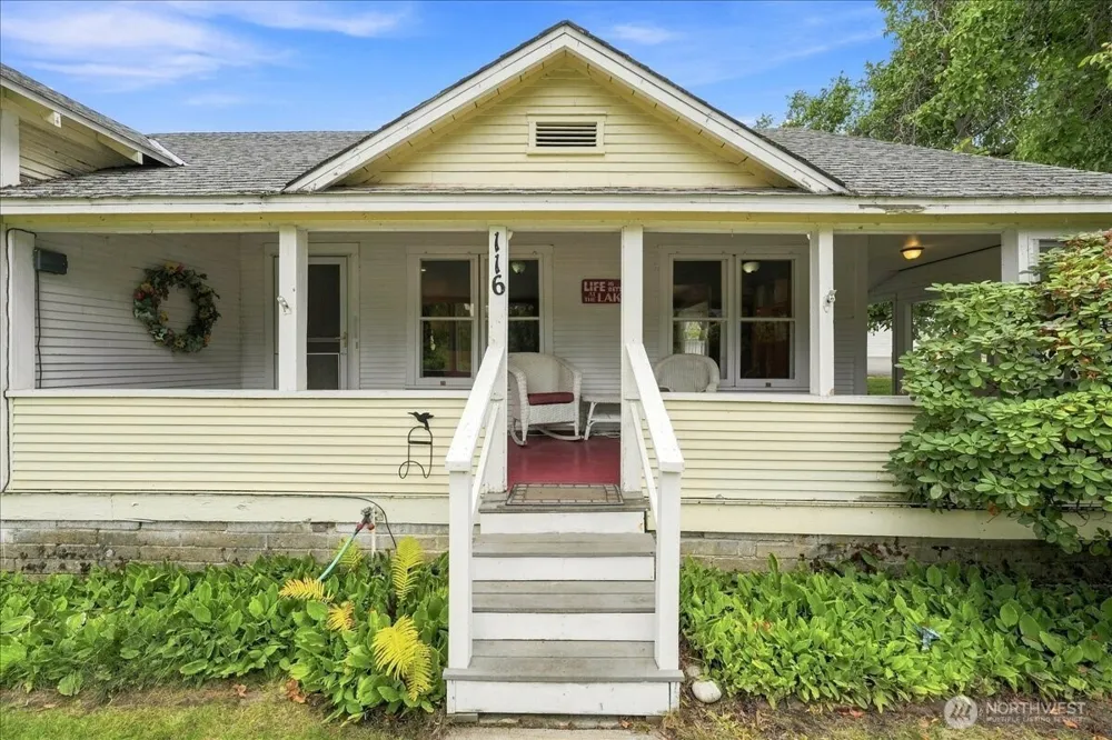 116 E Farnham Avenue Chelan, WA 98816