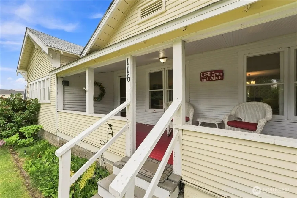 116 E Farnham Avenue Chelan, WA 98816