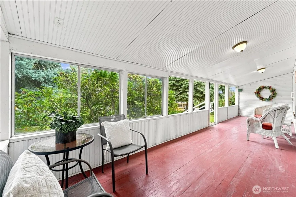 116 E Farnham Avenue Chelan, WA 98816