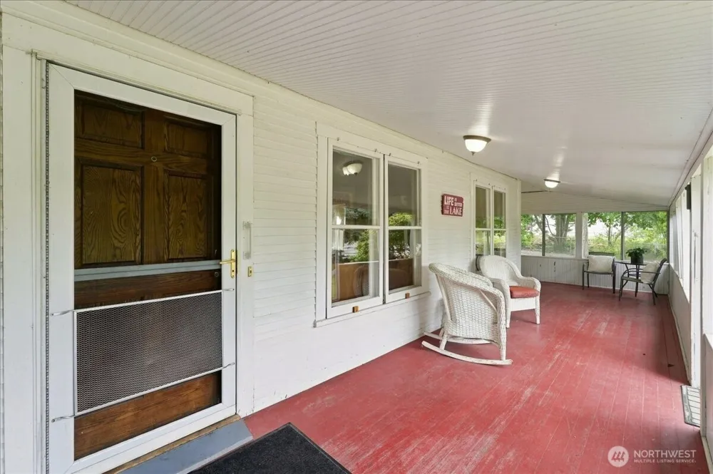 116 E Farnham Avenue Chelan, WA 98816